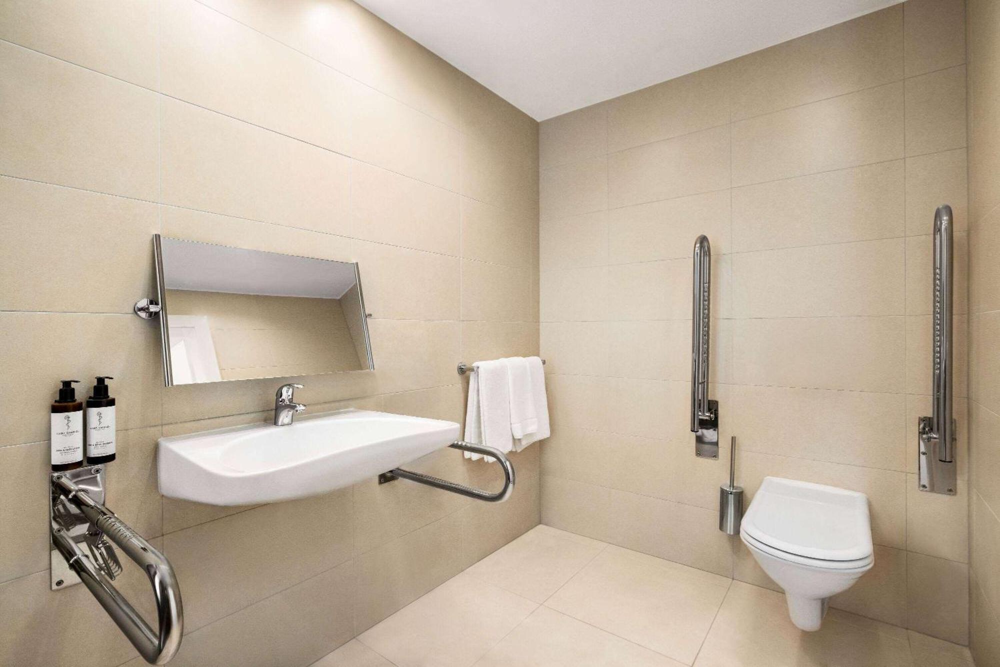 Mobility Accessible Room,1540064176:JPEG